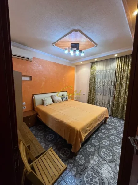 Tirane, shitet Vile 4+1 Kati 2, 180 m² 290.000 € (SIH STACIONI TRENIT)