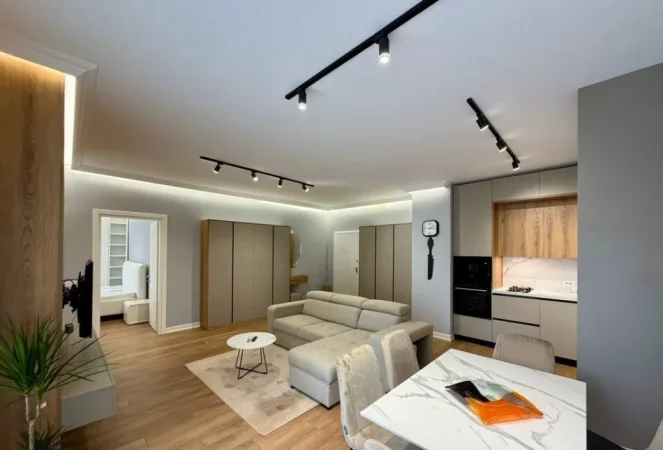 Tirane, jepet me qera apartament 1+1 Kati 2, 78 m² 700 € (DON BOSKO)