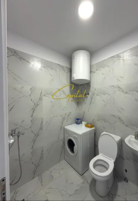 Tirane, jepet me qera apartament 1+1 Kati 1, 50 m² 550 € (KODRA E DIELLIT)