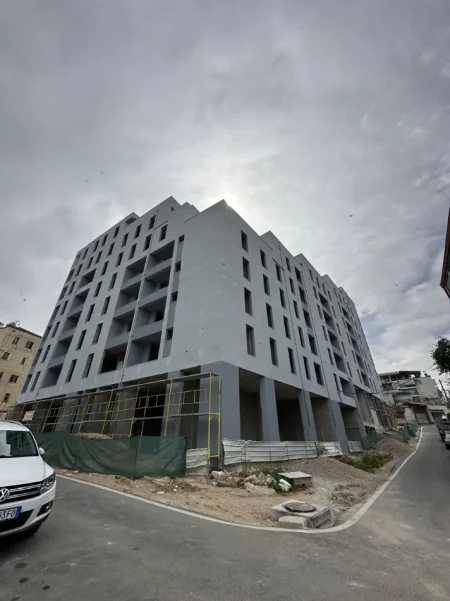 Tirane, shitet apartament 2+1 Kati 7, 95 m² 175.000 € (BURGU I GRAVE)
