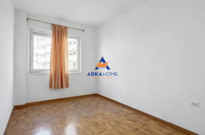 Tirane, shitet apartament 1+1+Ballkon Kati 1, 48 m² 136.554 € 
