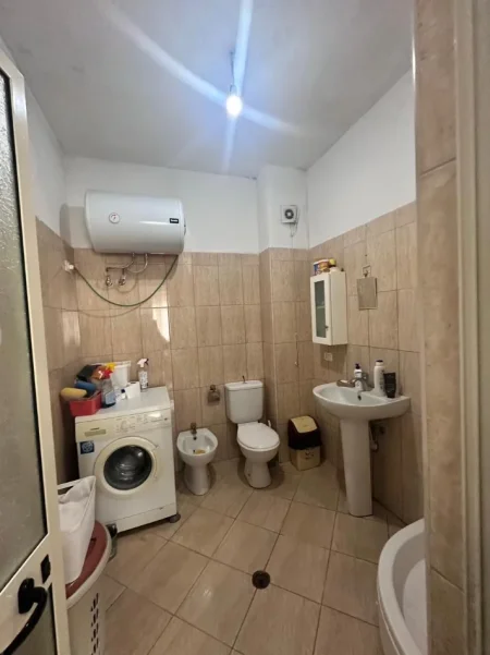 Tirane, shitet apartament 2+1 Kati 4, 93 m² 120.000 € (Misto Mame)