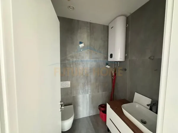 Tirane, jepet me qera zyre Kati 1, 93 m² 1.200 € (Lake View Residences)