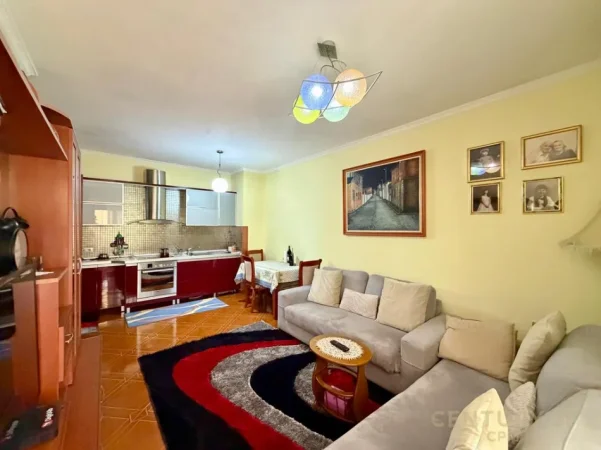 Tirane, shitet apartament 2+1 Kati 7, 74 m² 220.000 € (Komuna e Parisit)