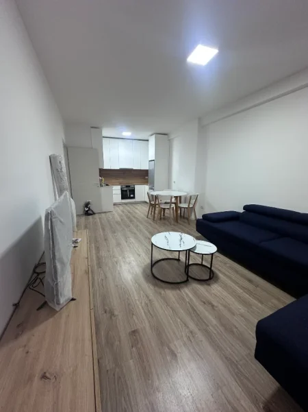 Tirane, jepet me qera apartament 1+1+Ballkon Kati 1, 570 € (Rruga dritan hoxha)