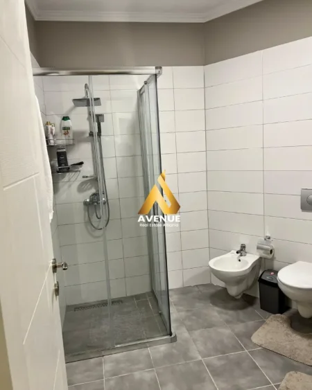 Tirane, jepet me qera apartament 2+1+Ballkon Kati 4, 70 m² 520 € (Rruga 3 Deshmoret)
