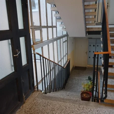 Prishtine, shitet apartament 2+1+Ballkon Kati 0, 55 m² 72.000 € (Vllezerit Gervalla)