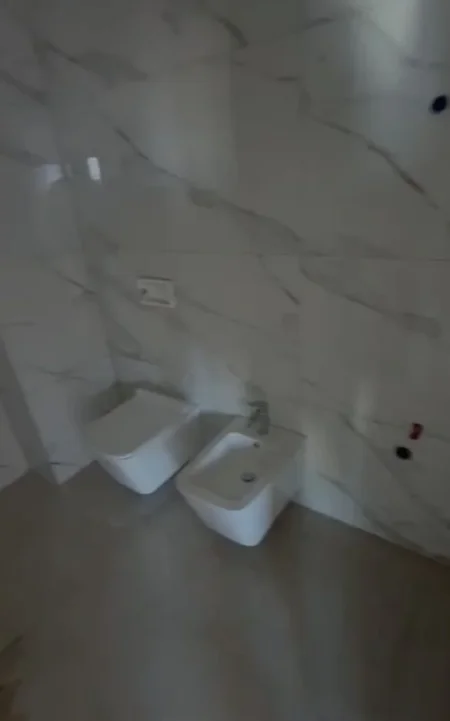 Tirane, jepet me qera apartament 1+1 Kati 9, 600 € (The New Boulevard)