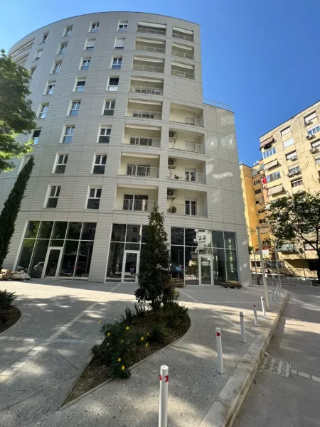 Tirane, shitet apartament 2+1+2 Kati 1, 120 m² 470.000 € (FAIK KONICA)