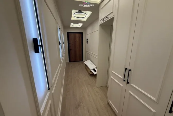 Tirane, jepet me qera apartament 2+1+Ballkon Kati 6, 95 m² 700 € (prane TV Klan)