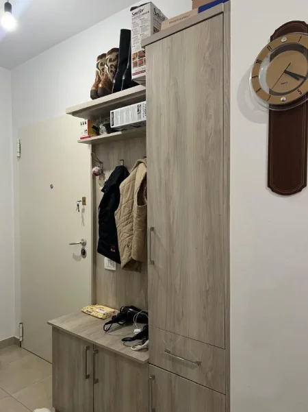 Tirane, jepet me qera apartament 1+1+Ballkon Kati 7, 68 m² 550 € (Kompleksi Kontakt)