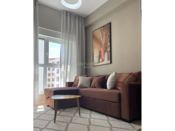Tirane, jepet me qera apartament 1+1 Kati 8, 47 m² 450 € (Mangalem)