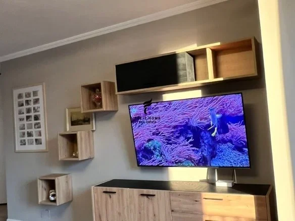Tirane, jepet me qera apartament 2+1 Kati 4, 90 m² 500 € (YZBERISHT)