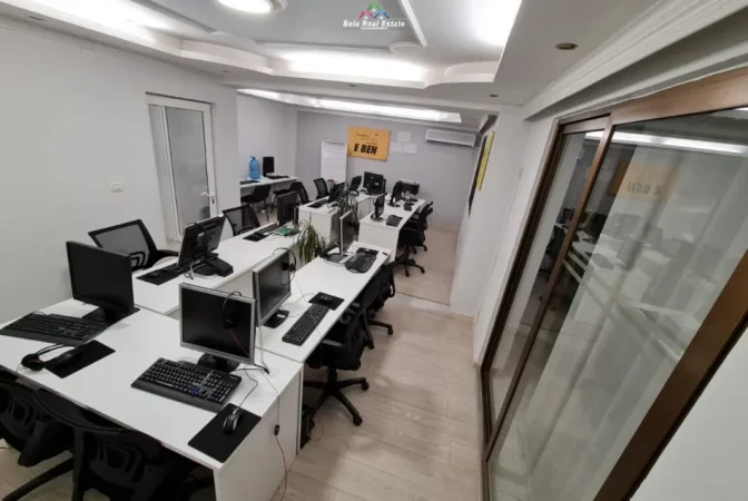 Tirane, jepet me qera zyre Kati 2, 123 m² 850 € (prane LSI)