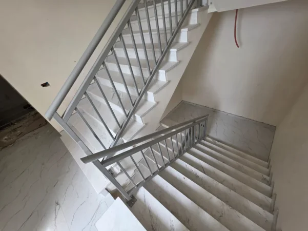 Tirane, shitet apartament 1+1 Kati 4, 85 m² 74.000 € 