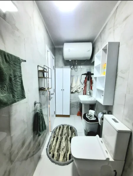 Tirane, shitet apartament 1+1 Kati 2, 84.000 € (Ali Demi)