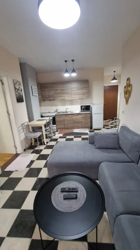 Shkoder, jap me qera apartament 2+1+Ballkon Kati 5, 80 m² 500 € (Rr. Tafilicve)