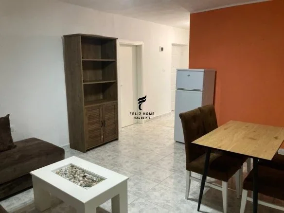 Tirane, jepet me qera apartament 1+1 Kati 2, 65 m² 450 € (VASIL SHANTO)