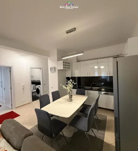 Tirane, jepet me qera apartament 2+1+Ballkon Kati 3, 94 m² 570 € (golden park)