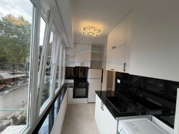 Tirane, shitet apartament 1+1 Kati 3, 30 m² 92.400 € (Medreseja)