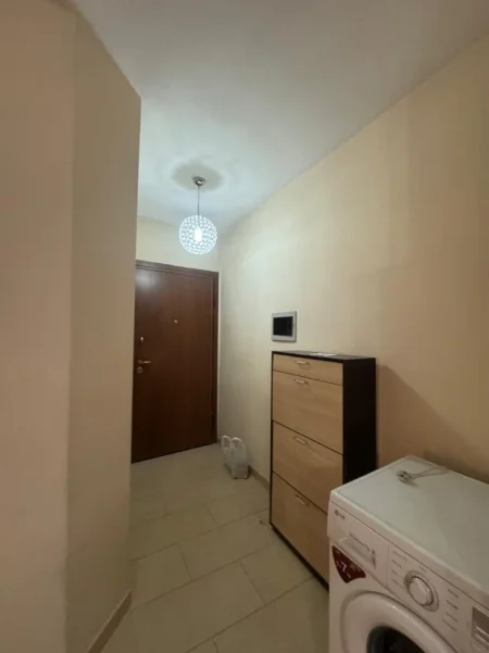 Tirane, jepet me qera apartament 2+1+Ballkon Kati 3, 80 m² 550 € (Jordan Misja)
