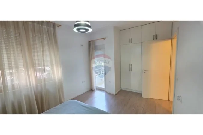 Tirane, jepet me qera apartament 1+1 Kati 2, 63 m² 450 € (Kodra e diellit 1)