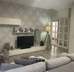 Tirane, jepet me qera apartament 2+1+Aneks+Ballkon Kati 2, 98 m² 670 € (selite , kodra e diellit)