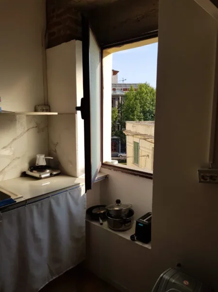 Tirane, jepet me qera apartament 1+1 Kati 3, 40 m² 500 € (Qender)
