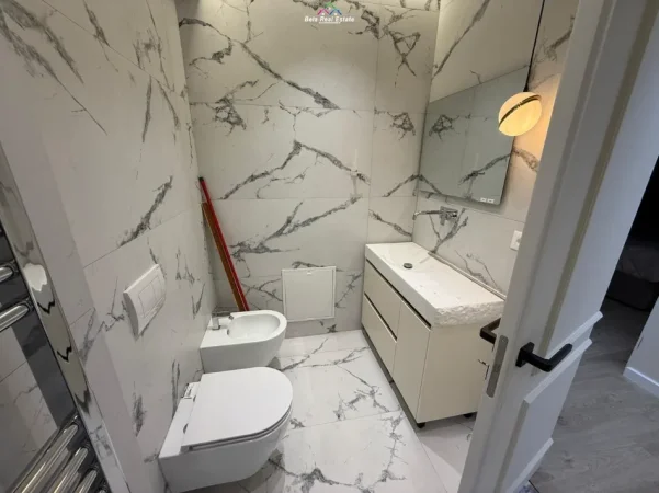 Tirane, jepet me qera apartament 2+1 Kati 6, 95 m² 700 € (xhanfize keko)