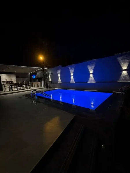 Tirane, jepet me qera apartament 2+1 Kati 3, 650 m² 6.000 € (Liqeni I Thate)