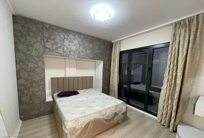 Tirane, jepet me qera apartament 1+1 Kati 5, 62 m² 650 € (ISH TREGU ELEKTRIK)