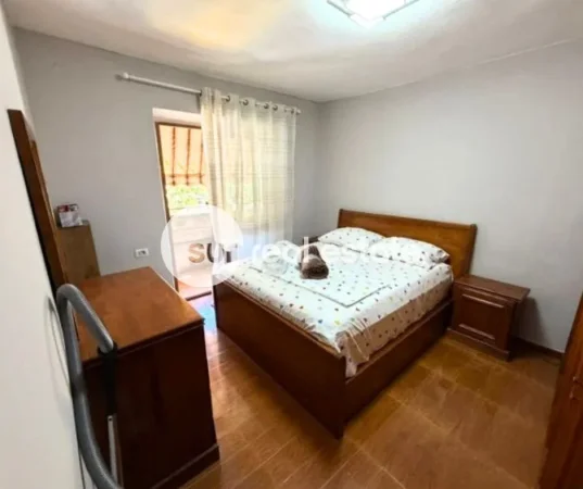 Shkoder, jepet me qera apartament 2+1+Ballkon Kati 2, 70 m² (QENDER)