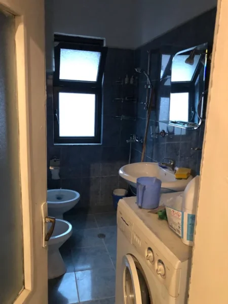 Tirane, shitet apartament 2+1+Ballkon Kati 5, 75 m² 120.000 € (Marteniteti i Ri /Bulevardi Zhan D'Ark)