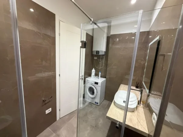 Tirane, jepet me qera apartament 2+1 Kati 7, (RRUGA E KAVAJES)