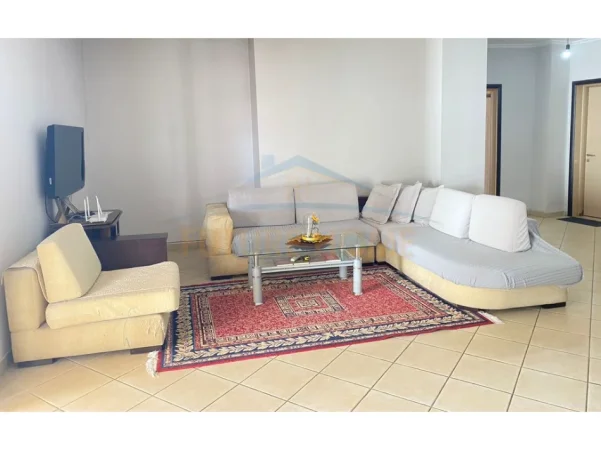 Tirane, shitet apartament 2+1 Kati 4, 95 m² 190.000 € (Unaza e Re)