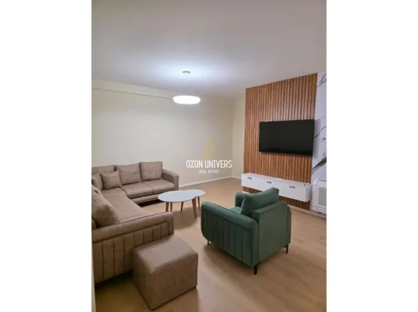 Tirane, jepet me qera apartament 2+1+Ballkon Kati 4, 103 m² 650 € (Bulevardi i Ri, Astir)