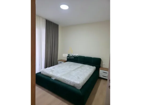 Tirane, jepet me qera apartament 2+1+Ballkon Kati 4, 103 m² 650 € (Bulevardi i Ri, Astir)