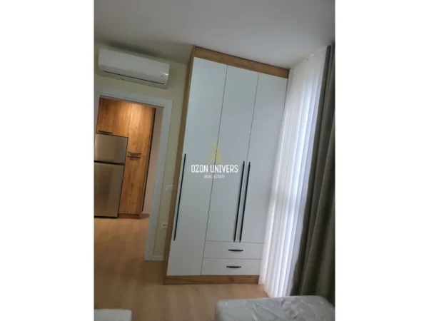 Tirane, jepet me qera apartament 2+1+Ballkon Kati 4, 103 m² 650 € (Bulevardi i Ri, Astir)