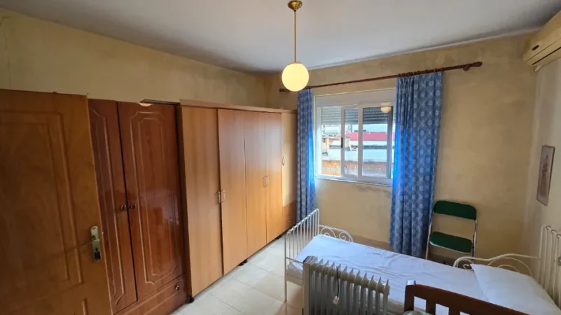 Tirane, shitet apartament 1+1 Kati 4, 53 m² 95.000 € (Ali Demi)