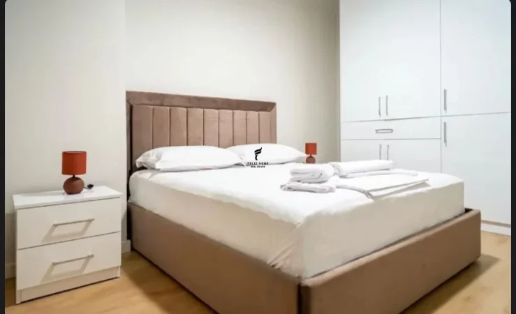 Tirane, jepet me qera apartament 1+1 Kati 2, 65 m² 650 € (21 DHJETORI)