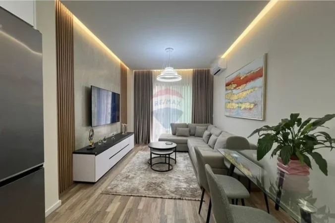 Tirane, jepet me qera apartament 1+1+Ballkon Kati 4, 70 m² 900 € (Rruga e Kosovareve)