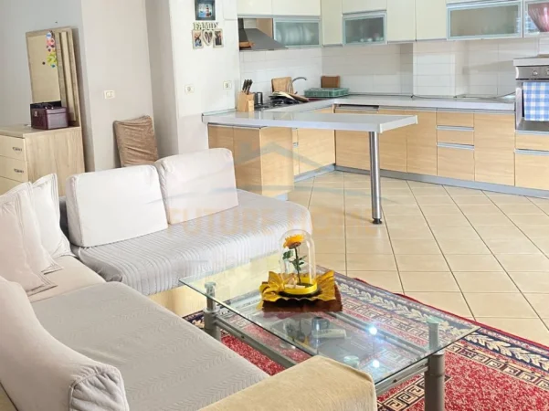 Tirane, shitet apartament+verande | Penthouse 2+1+Ballkon Kati 4, 95 m² 190.000 € (Unaza e Re)