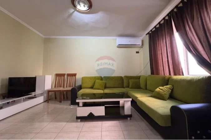 Tirane, jepet me qera apartament 1+1+Ballkon Kati 5, 60 m² 500 € (Stadiumi Dinamo)