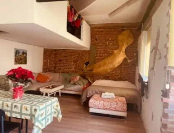 Tirane, jepet me qera garsonier Kati 3, 40 m² 400 € (RRUGA E DURRESIT)