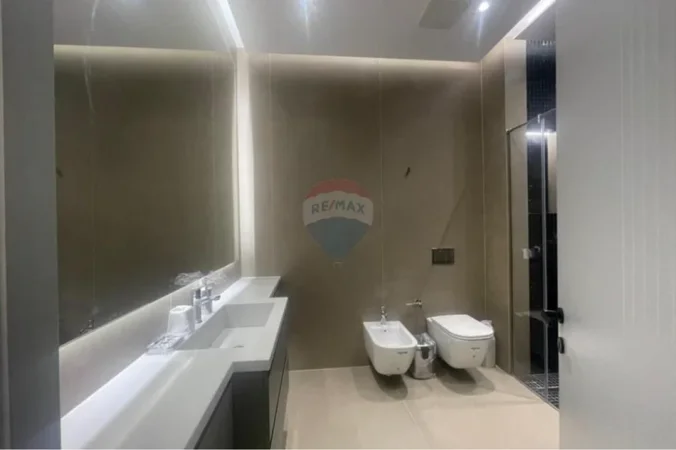 Tirane, jepet me qera apartament 1+1+Ballkon Kati 9, 73 m² 850 € (Square 21)