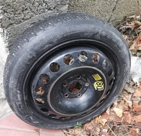 Tirane,  Shes Gomë Rezerve. 35 Euro