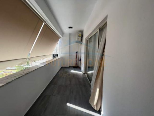 Tirane, jepet me qera apartament 2+1 Kati 3, 124 m² 1.000 Euro (ZOGU I ZI)