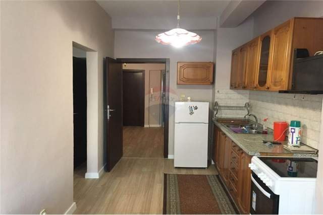 Tirane, jepet me qera apartament 1+1+A+BLK Kati 3, 100 m² 500  (Rruga e Kavajes)