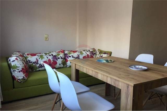 Tirane, jepet me qera apartament 1+1+A+BLK Kati 3, 100 m² 500  (Rruga e Kavajes)