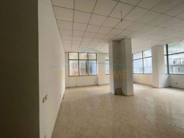 Durres, ofert ambjent biznesi Kati 0, 100 m² 500 Euro (Vollga, Durres)